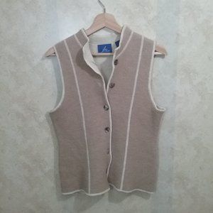 J.H collectibles camel vest size M 89% wool (AE9)